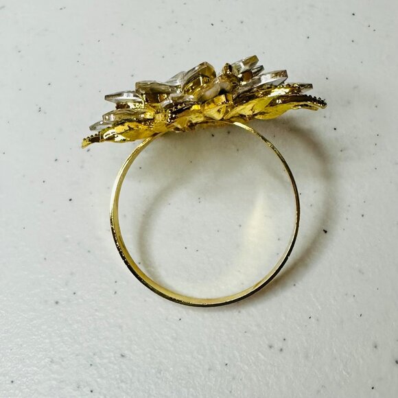 Napkin Rings 6Pcs Gold tone Flower Delicate Alloy Table Setting Party Accessory - Picture 2 of 10